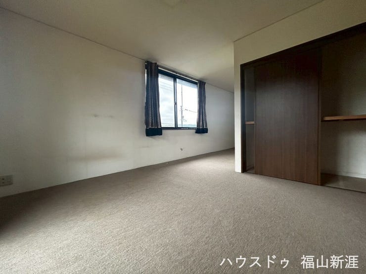 洋室になります♪
クローゼットも完備です♪