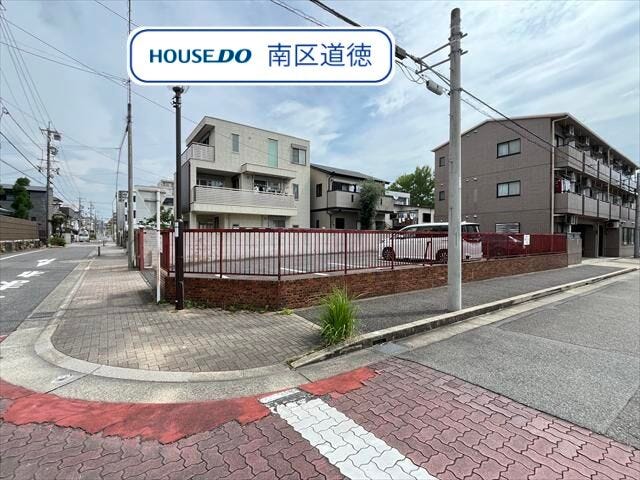 【外観】
南西角地にあたります。約21.31坪のお土地です。
地下鉄桜通線/瑞穂運動場西駅 徒歩約4分、地下鉄名城線/新瑞橋駅 徒歩約14分。