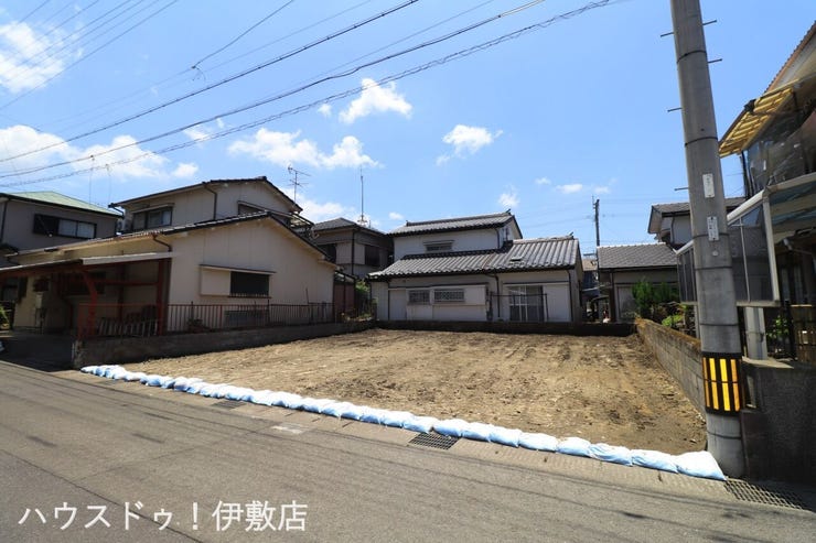 【外観写真】
土地売買契約後3ヵ月以内に建築会社アートホームと建築請負契約を締結することを条件に販売し、期間内に契約をされなかった場合、土地売買契約は白紙となり、受領した手付金等の土地代金はご返金