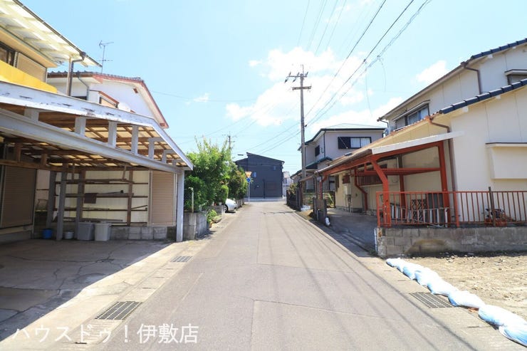 【前面道路】
北側前面道路、東方面
交通量少なめです