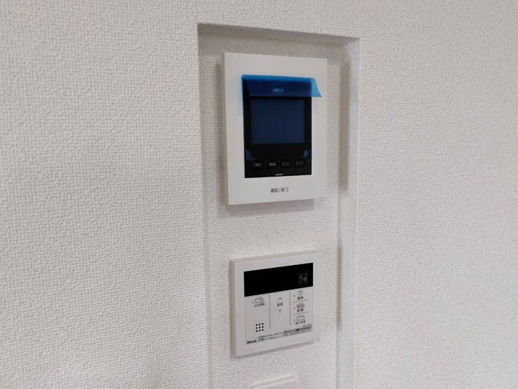 モニター付きインターホン
給湯リモコン