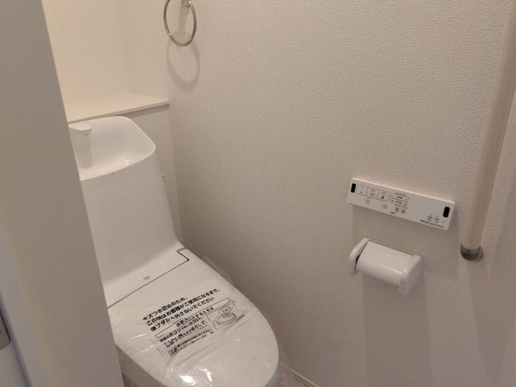 トイレは2箇所
温水洗浄便座