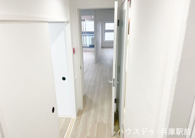 清潔感のある設備: 令和6年9月に室内フルリフォームを終えたばかりの綺麗な状態で新生活をスタートできます 。