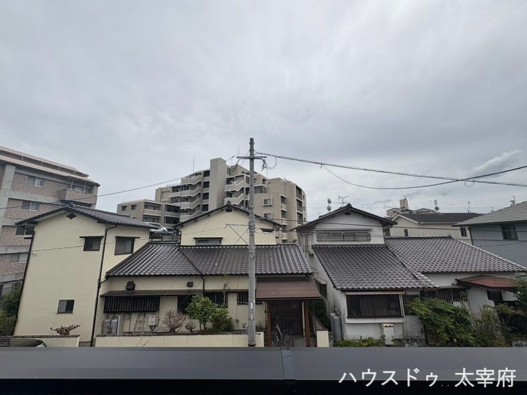 周辺は視界を遮る高い建物がないので、開放感のある住環境です。
