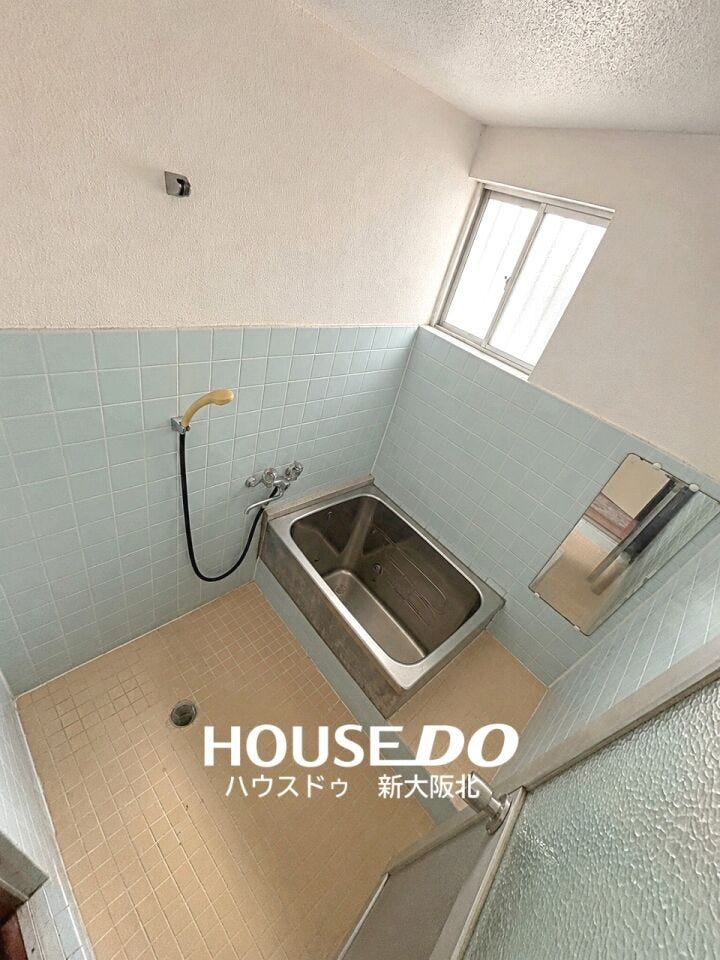 ※リフォームプランございます!
■壁の一部をアクセントパネルにしているとオシャレに見えるだけでなく、水垢などの汚れも目立ちにくいですよ!
■詳しくはお問い合わせくださ