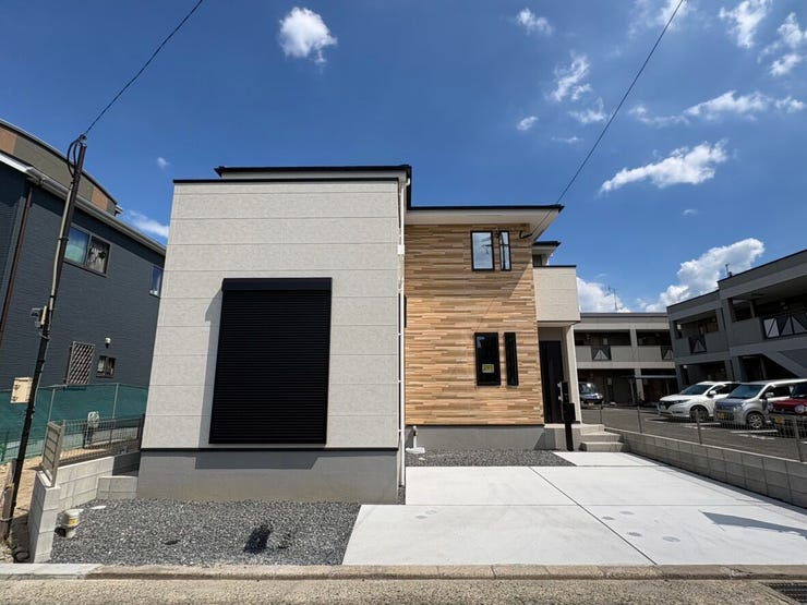■所在地:太宰府市大佐野1丁目(1号棟)
■建物構造:木造
■駐車台数:2台
■現況:空
■引渡日:相談