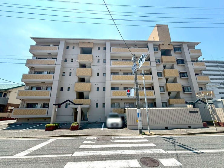 【外観】
南沼グリーンマンション弐番館 マンション♪スーパー・コンビニまで徒歩約6分♪バス停まで徒歩約2分♪