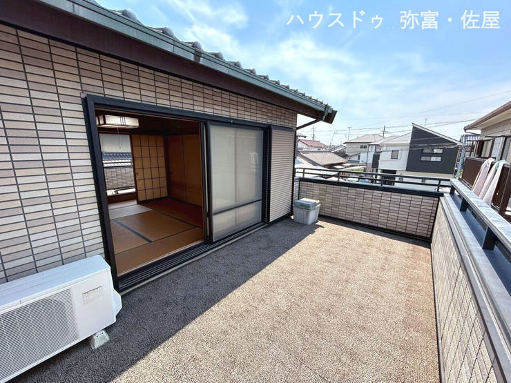 北側バルコニー!直射日光を好まない観葉植物や、日陰でも育つ植物を綺麗に育てることができます♪