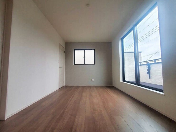 【Bedroom】主寝室や子ども部屋、在宅ワークにも使える洋室。暮らしに合わせて自由にレイアウトできます。