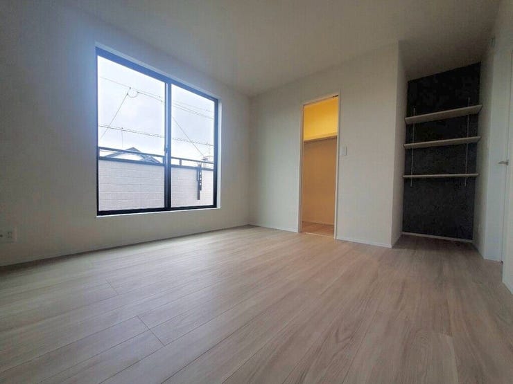 【Bedroom】主寝室や子ども部屋、在宅ワークにも使える洋室。暮らしに合わせて自由にレイアウトできます。