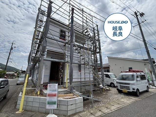 【外観】
名鉄各務原線「細畑」駅、車で10分
岐阜バス「中川原」停、徒歩6分
小学校:長良東小学校
中学校:東長良中学校