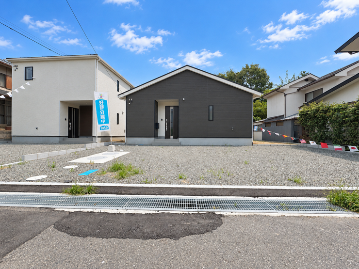 【外観】
2号棟平屋建て!4LDKの間取り