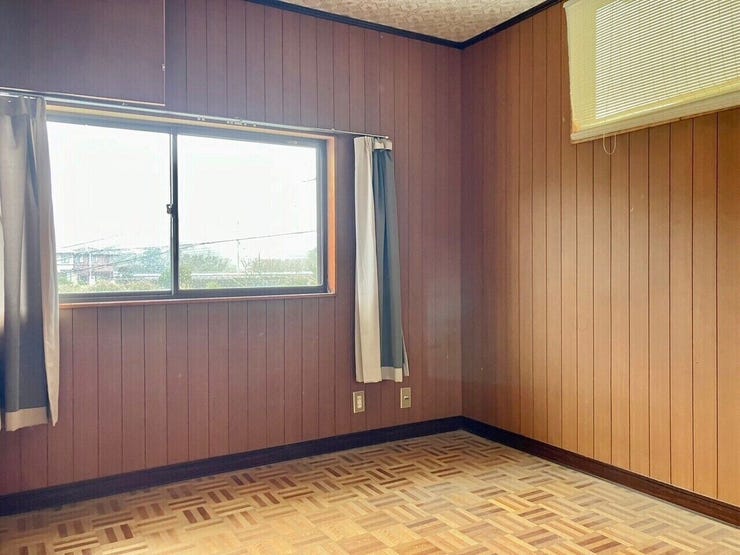 2階は2部屋とも2面採光で明るいです♪