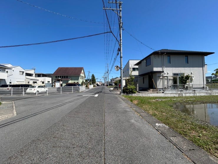 見通しの良い前道道路です
