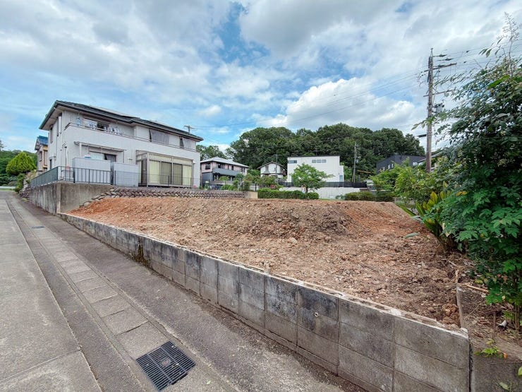 【犬山市大字犬山】
広々約82.54坪の土地!
建築条件なしのため、お好きなハウスメーカーで自由にプランニングできます♪
家族の夢を形に、暮らしのスタイルに合わせたマイホームづくりを楽しめます!