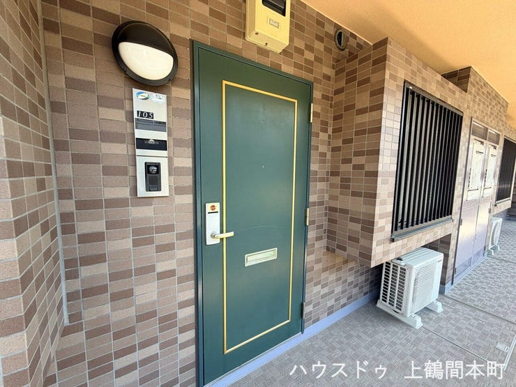 住まいの第一印象を彩る、明るく清潔感のある玄関です