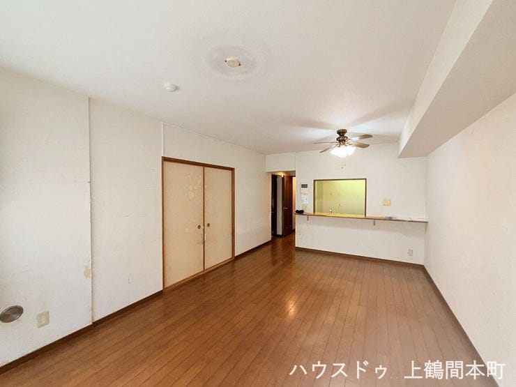 家族が自然と集まる心地よいリビング空間