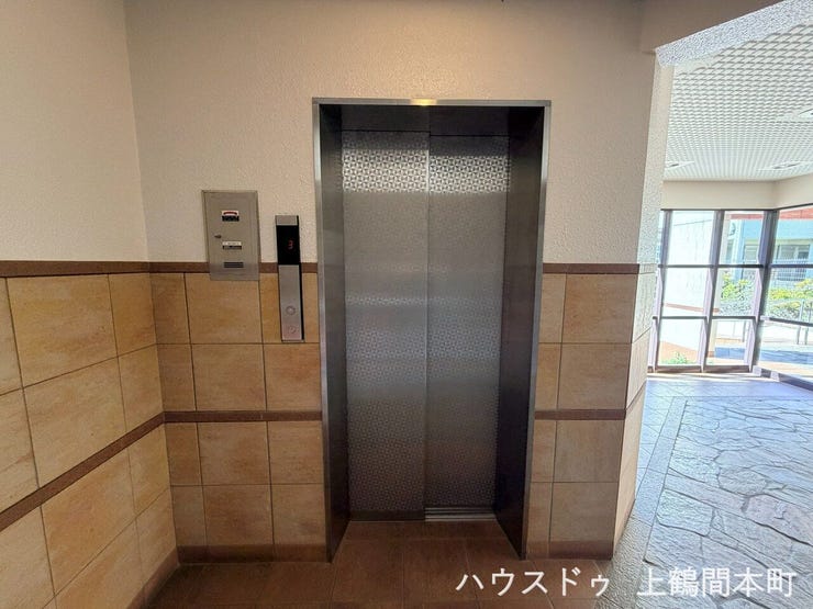 重たい荷物もボタンひとつでお部屋まで♪毎日の暮らしに欠かせないエレベーター付き♪