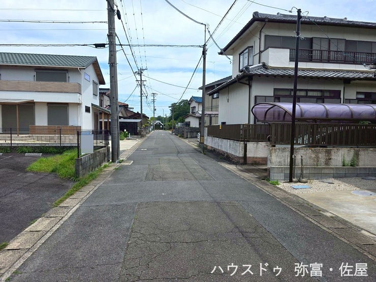 季節の移ろいを感じられる天王川公園まで徒歩約2分♪