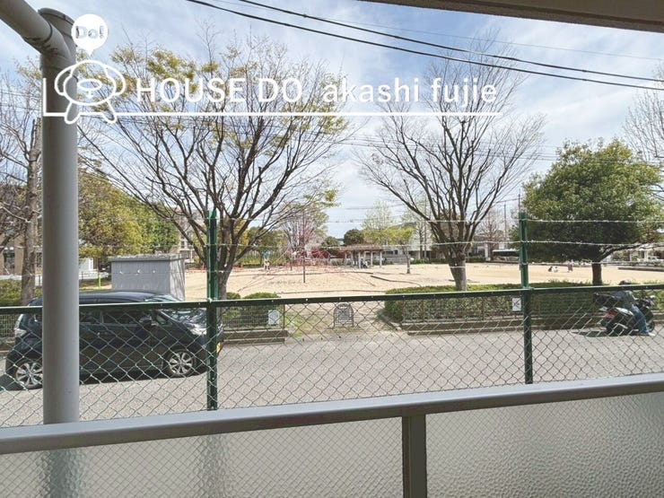 公園に隣接している為、陽当り・通風ともに良好です♪
2026.4.5撮影
お問合せお待ち致しております!
【お問合せ フリーダイヤル:0120-077-712】