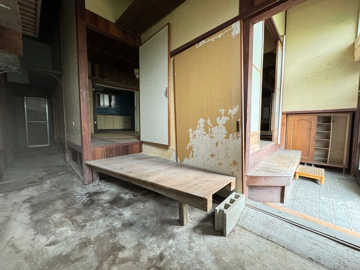 土間
