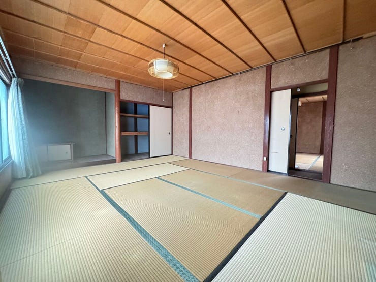 2F11帖和室床の間あり。