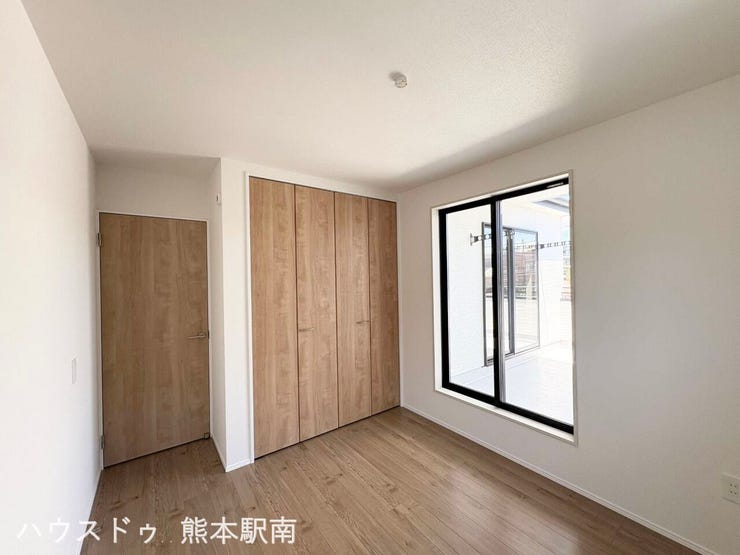 ■洋室■
落ち着いた雰囲気が魅力の洋室です
自分だけの時間をゆっくり過ごせる癒しの空間です