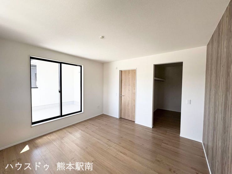 ■洋室■
収納付きでお部屋をすっきり保ちやすい洋室です
毎日を快適に過ごせる機能的な住空間です