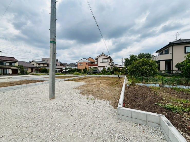 完成前の物件購入が不安な方は、同じ建築会社の別物件を内覧することで
物件の雰囲気を確認できます!
ハウスドゥ小牧味岡店は即対応が可能です!ぜひご相談ください!
