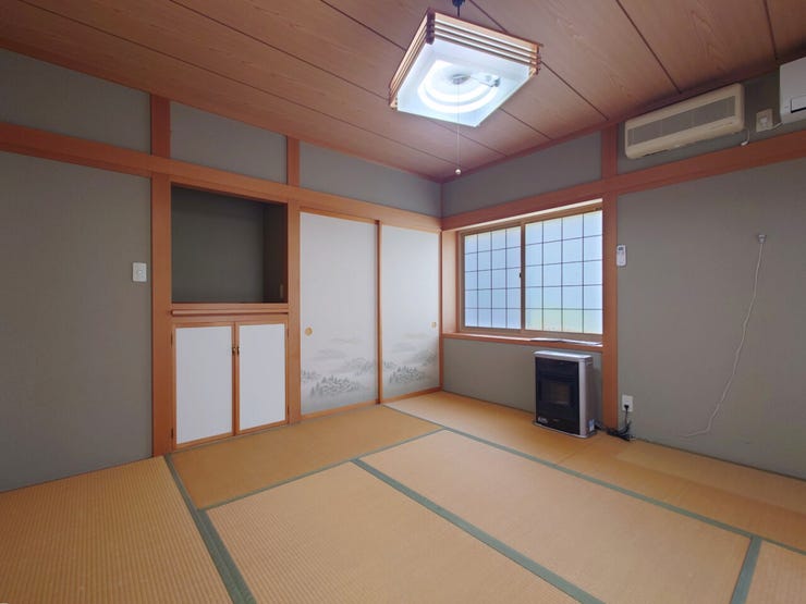 室内(2026年5月)撮影
◎現地案内予約受付中!◎
布団を敷けば広々寝室、片付ければ自然とご家族みんなが集う癒やしの和空間になります!