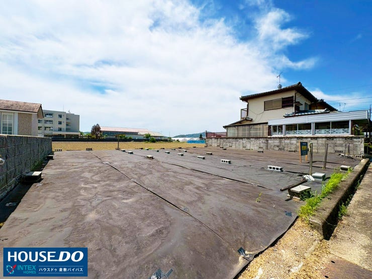 【小・中学校が徒歩10分圏内!子育て世帯に嬉しい安心の好立地】
岡田小学校まで徒歩7分、真備東中学校まで徒歩5分と通学楽々!周辺は交通量が少なく静かな環境なので小さなお子様がいるご家庭でも安心です◎