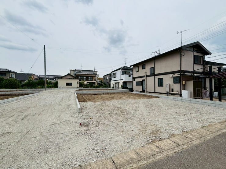 住宅購入の不安を一緒に解消しませんか?資金計画やローンの仕組みを分かりやすくご案内し、安心して住まい探しを進められるよう全力でサポートします!お気軽にご相談ください。お客様のペースに合わせて進めます!