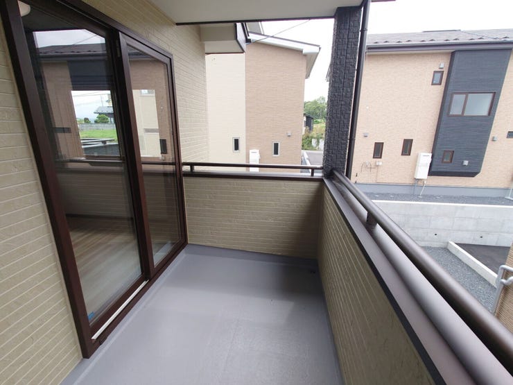 室内(2026年8月)撮影
◎本日案内可能◎
屋根付きで外出中の急な雨でも洗濯物が濡れにくく安心です◎