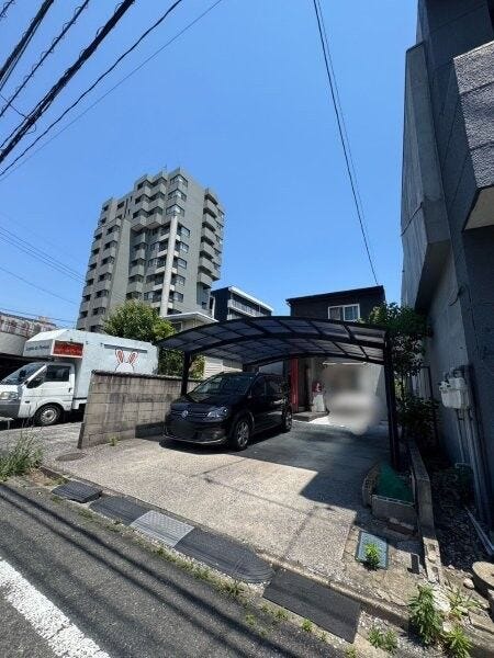 砂津2丁目戸建 駐車場2台可能!カーポート付き!
