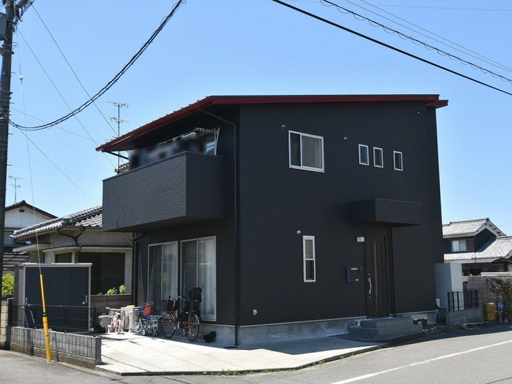 外観を南東側より撮影