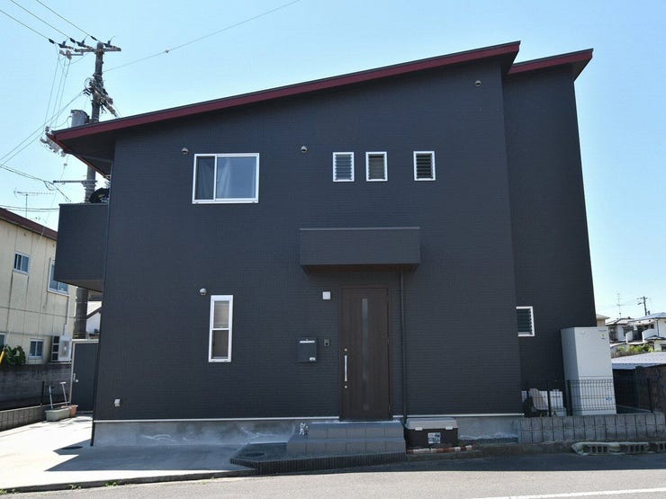 外観を東側より撮影