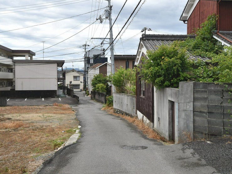 東側道路