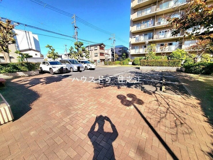 ★駐車場も区画数を多くご用意。空き状況の確認はお気軽にお申し付け下さい。