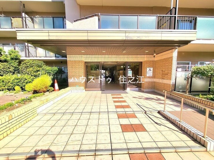 ★解放感のある入口で明るい印象を受けますね♪