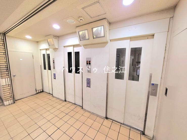★複数のエレベーターを完備!! 朝の渋滞も避けられそうですね♪