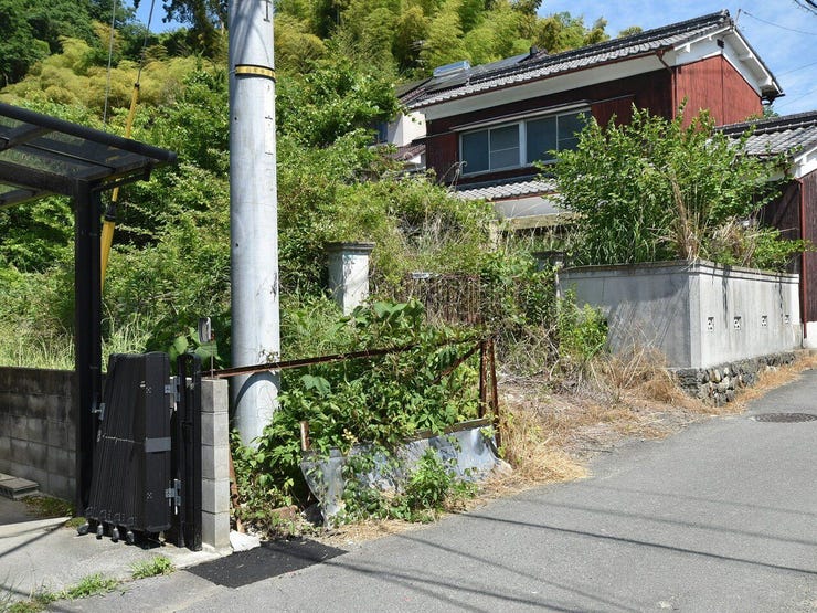 外観を南東側より撮影