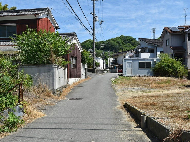 東側道路