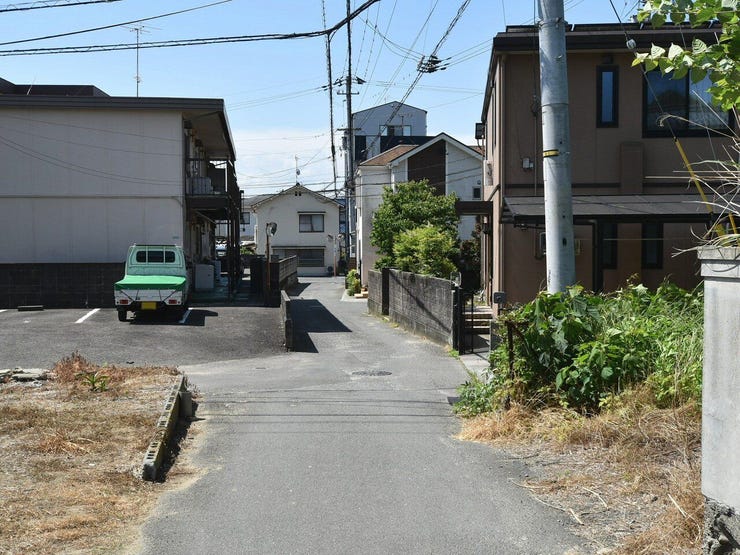 東側道路