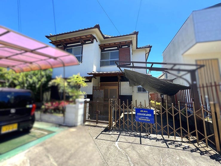 ■現況古家付きの売土地です。