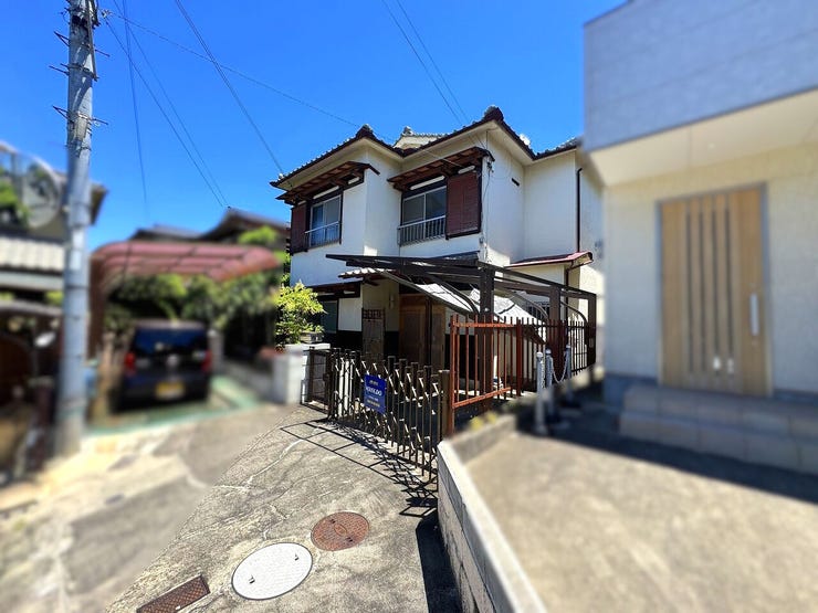 ■現況古家付きの売土地です。