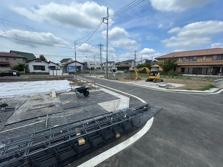 【外観】
【建築中(写真手前5号棟)】6/18撮影