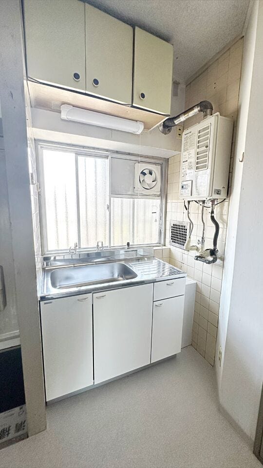窓もあり、料理をしてもにおいが部屋にこもりません!