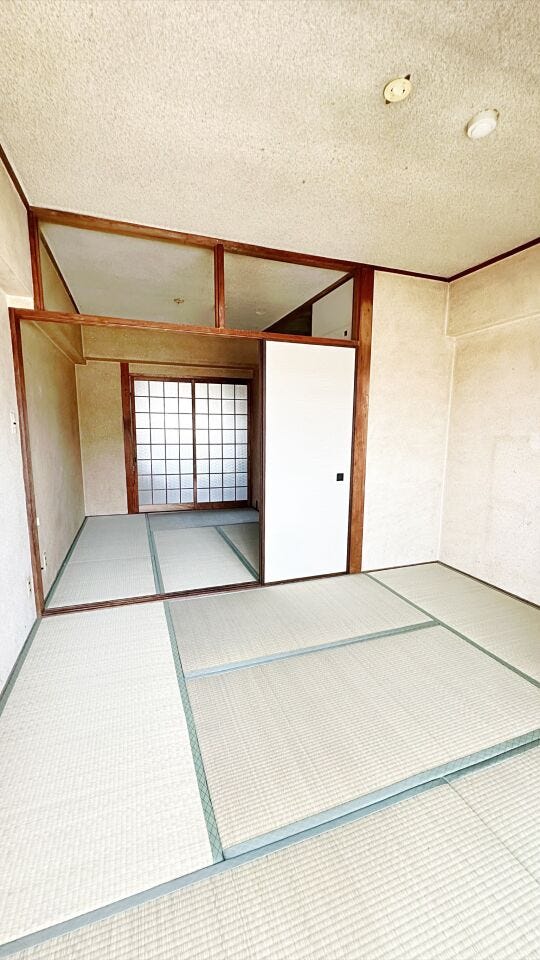 お布団を広げてゴロゴロ。家族の絆が深まる空間。