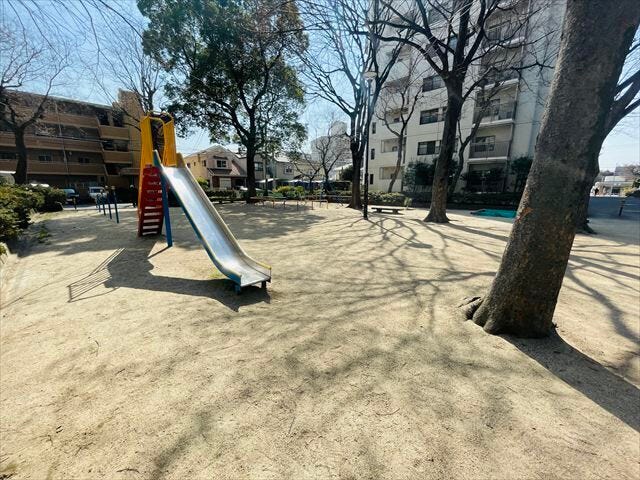 施設内公園です。