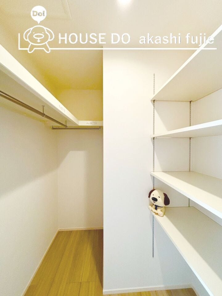 2階のお部屋に大容量のWICがございます